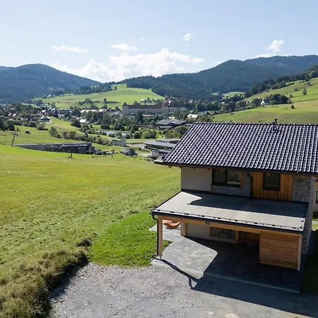Nyaraló On The Slope With Sauna Sankt Lambrecht