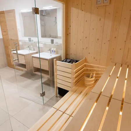 Nyaraló On The Slope With Sauna